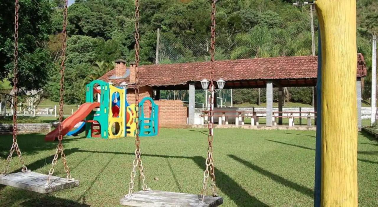Agradavel Flat - Cavalinho Branco - Aguas De Lindoia Lejlighed Eksteriør billede